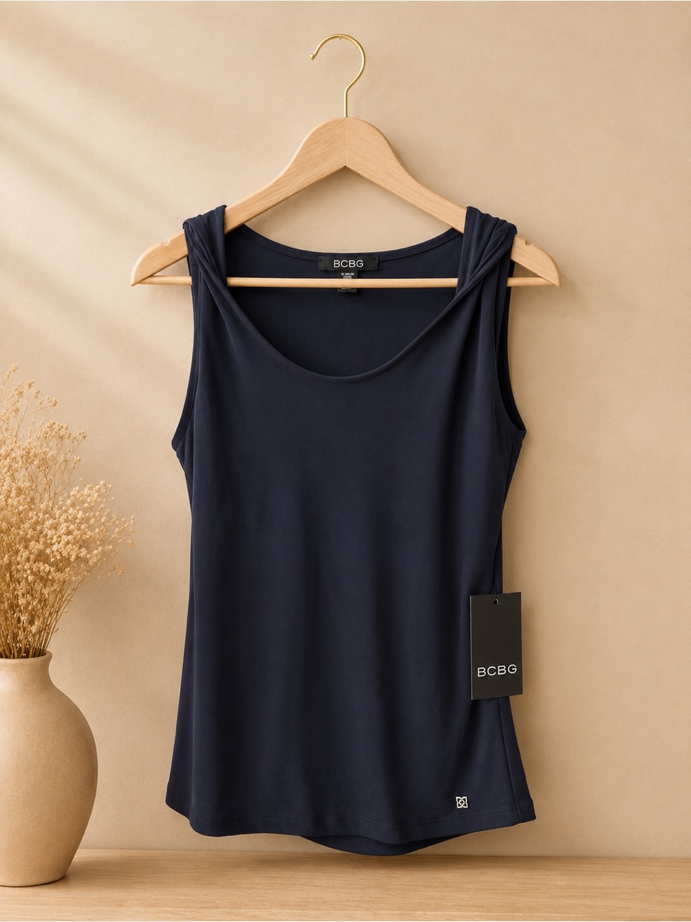 BCBG Navy Sleeveless Scoop Neck Tank with Twisted Shoulder Detail✨